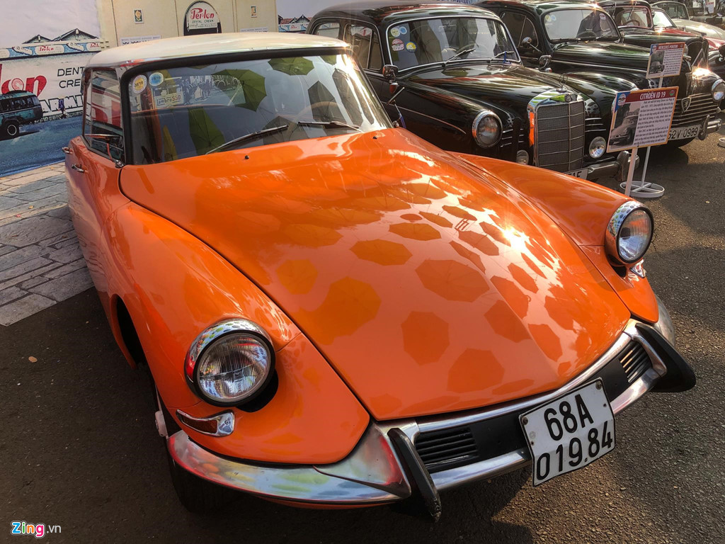 Dàn xe cổ quy tụ tại TP.HCM, nhiều xe cổ xịn đáng chiêm ngưỡng