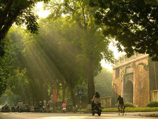 Dự báo thời tiết 7/4: Hà Nội trời hửng nắng Dự báo thời tiết 7/4: Hà Nội trời hửng nắng