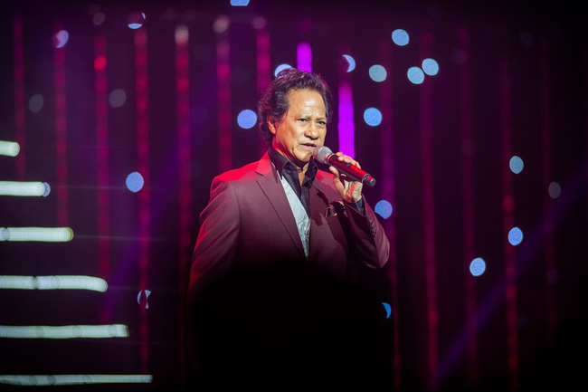 MC Nguyễn Cao Kỳ Duyên khiến khán giả choáng vì hồn nhiên gọi danh ca U80 Chế Linh là... em