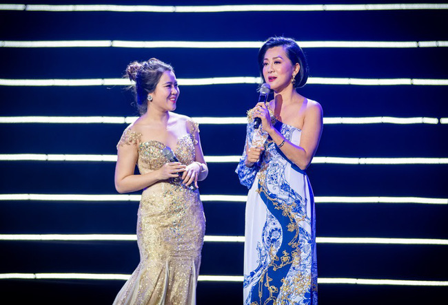 MC Nguyễn Cao Kỳ Duyên khiến khán giả choáng vì hồn nhiên gọi danh ca U80 Chế Linh là... em