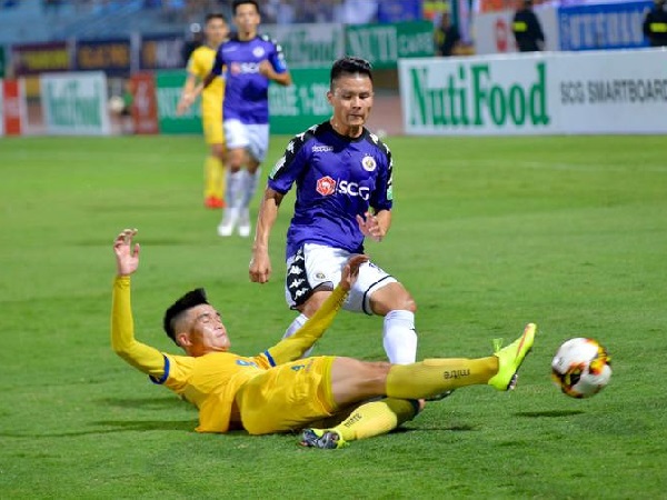 Hà Nội 4-0 SLNA: Quang Hải vô lê tuyệt phẩm mở tài khoản tại V.League 2019, Hà Nội phô trương sức mạnh khủng khiếp
