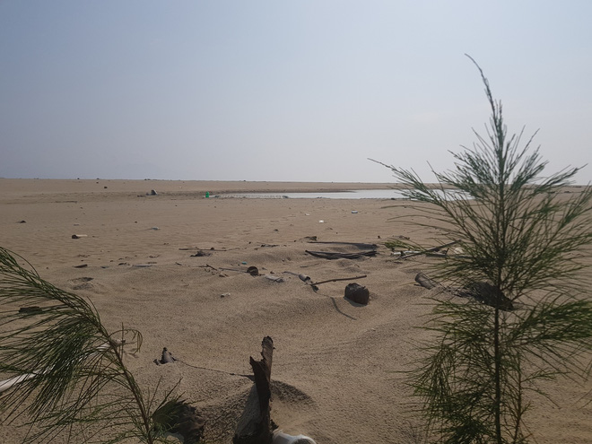 Cận cảnh hòn đảo lạ mới xuất hiện ngoài biển khiến chính quyền Quảng Nam lúng túng