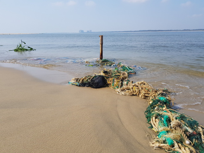 Cận cảnh hòn đảo lạ mới xuất hiện ngoài biển khiến chính quyền Quảng Nam lúng túng