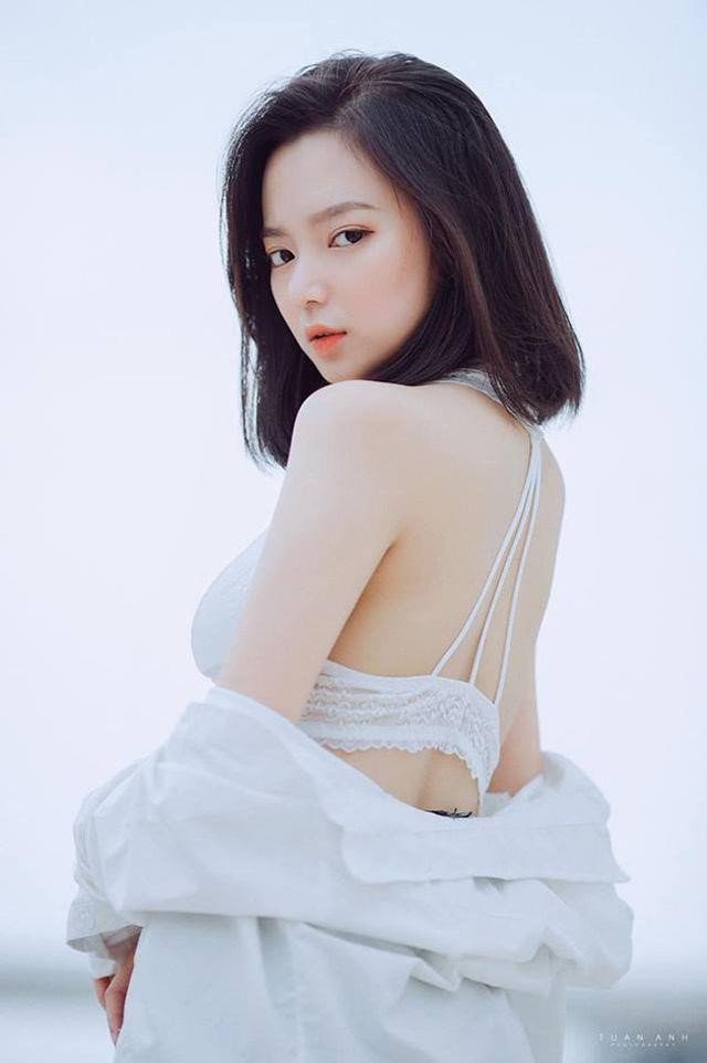 Hot girl Hải Phòng hút follow nhờ phong cách nổi loạn