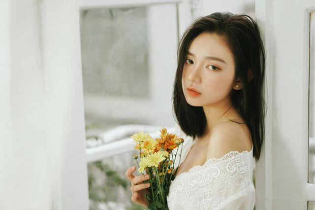 Hot girl Hải Phòng hút follow nhờ phong cách nổi loạn