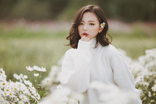 Hot girl Hải Phòng hút follow nhờ phong cách nổi loạn