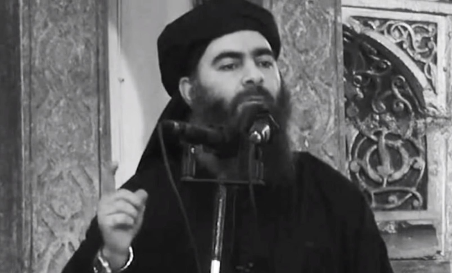 Khủng bố IS thiêu sống trẻ em vì dùng điện thoại