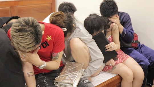 Bắt 17 cậu ấm, cô chiêu miền sông nước đang phê ma túy