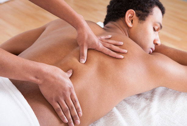 Chàng trai 27 tuổi chết sau khi massage, bác sĩ tiết lộ nguyên nhân không ngờ