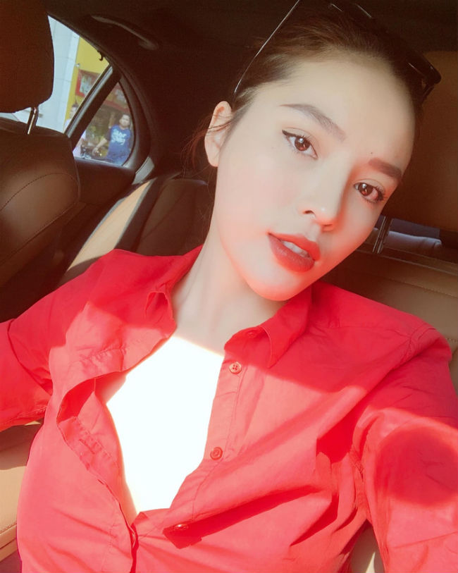 Thúy Vi, Mai Phương Thúy, Kỳ Duyên... đi đầu mốt quên nội y ở showbiz Việt