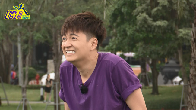 Running Man bản Việt tập 1: Yoo Jae Suk bất ngờ xuất hiện, Trấn Thành mạnh mẽ xé bảng tên cả đội