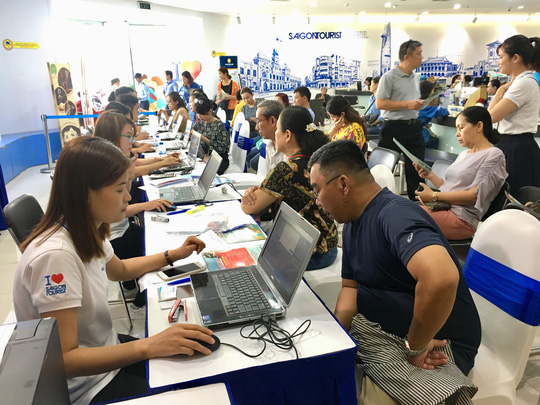 Nhiều tour, đường bay hết chỗ sớm