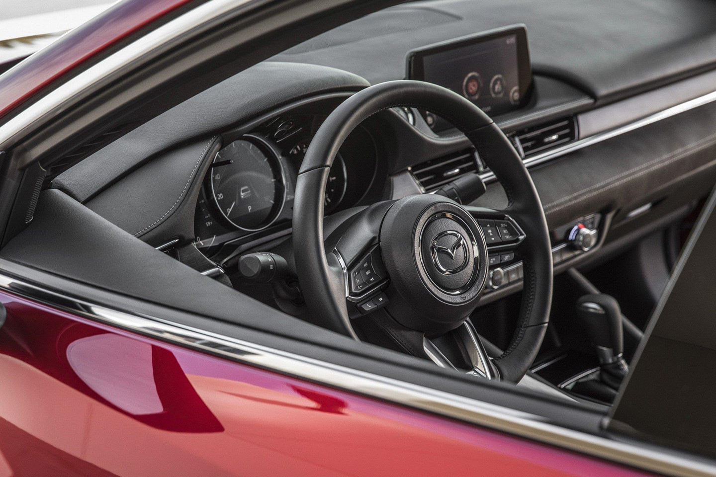 Mazda6 2019 chính thức vén màn, thêm công nghệ, tăng giá bán