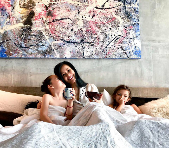 Nghẹn ngào dòng tâm sự của Hồng Nhung trong ngày sinh nhật của hai con: Các con 7 tuổi, mẹ dựa vào các con