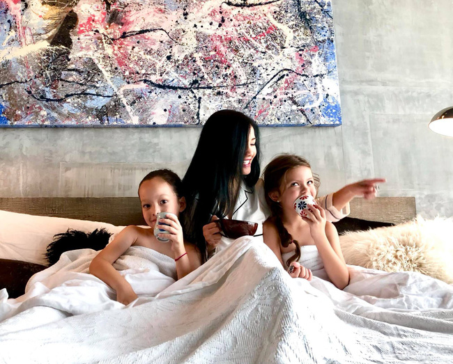 Nghẹn ngào dòng tâm sự của Hồng Nhung trong ngày sinh nhật của hai con: Các con 7 tuổi, mẹ dựa vào các con