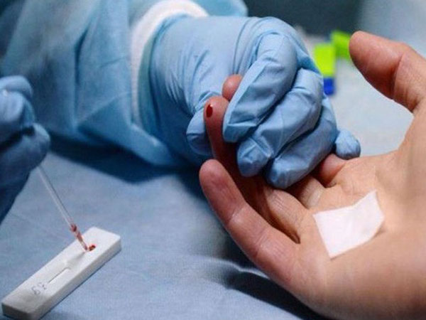 Kẻ dùng vật nhọn đâm khiến nhiều người điều trị phơi nhiễm HIV khai gì?