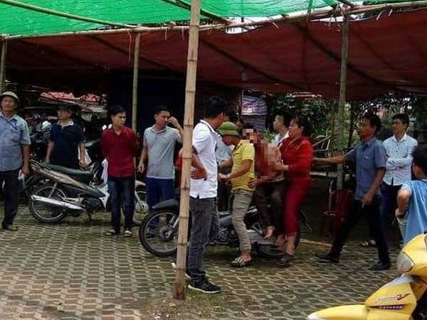 Từ chối nhận 5 nghìn đồng cho 7 người đi vệ sinh, chủ hộ kinh doanh bị đánh gục