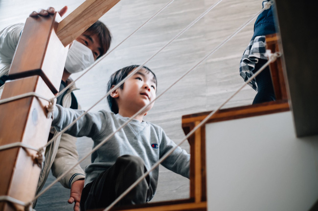 Bộ ảnh em bé Nhật Bản đáng yêu làm tan chảy người xem, thế nhưng lại ẩn chứa câu chuyện cảm động đầy nước mắt đằng sau