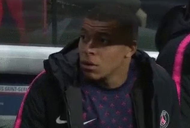 VIDEO: Pha bỏ lỡ không thể tin nổi của sao PSG khiến Mbappe há hốc mồm ngơ ngác