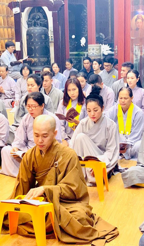 Danh hài Thúy Nga tổ chức lễ cầu siêu trước khi cố nghệ sĩ Anh Vũ được đưa về nước