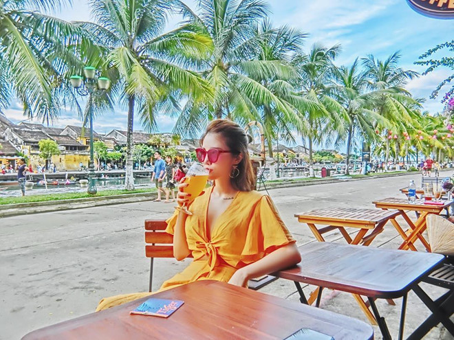 Tiểu thư nhà giàu Claret Giang Lê khoe hạnh phúc bên bạn trai hot boy