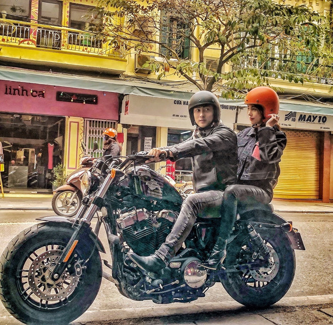 Tiểu thư nhà giàu Claret Giang Lê khoe hạnh phúc bên bạn trai hot boy