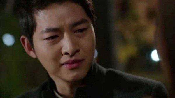 Cầm kết quả ADN trong tay, người chồng xăm trổ bật cười rồi oà khóc