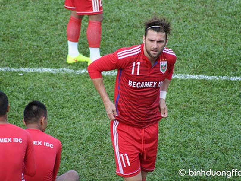 Quấy rối tình dục, cựu tiền đạo Bình Dương ra tòa