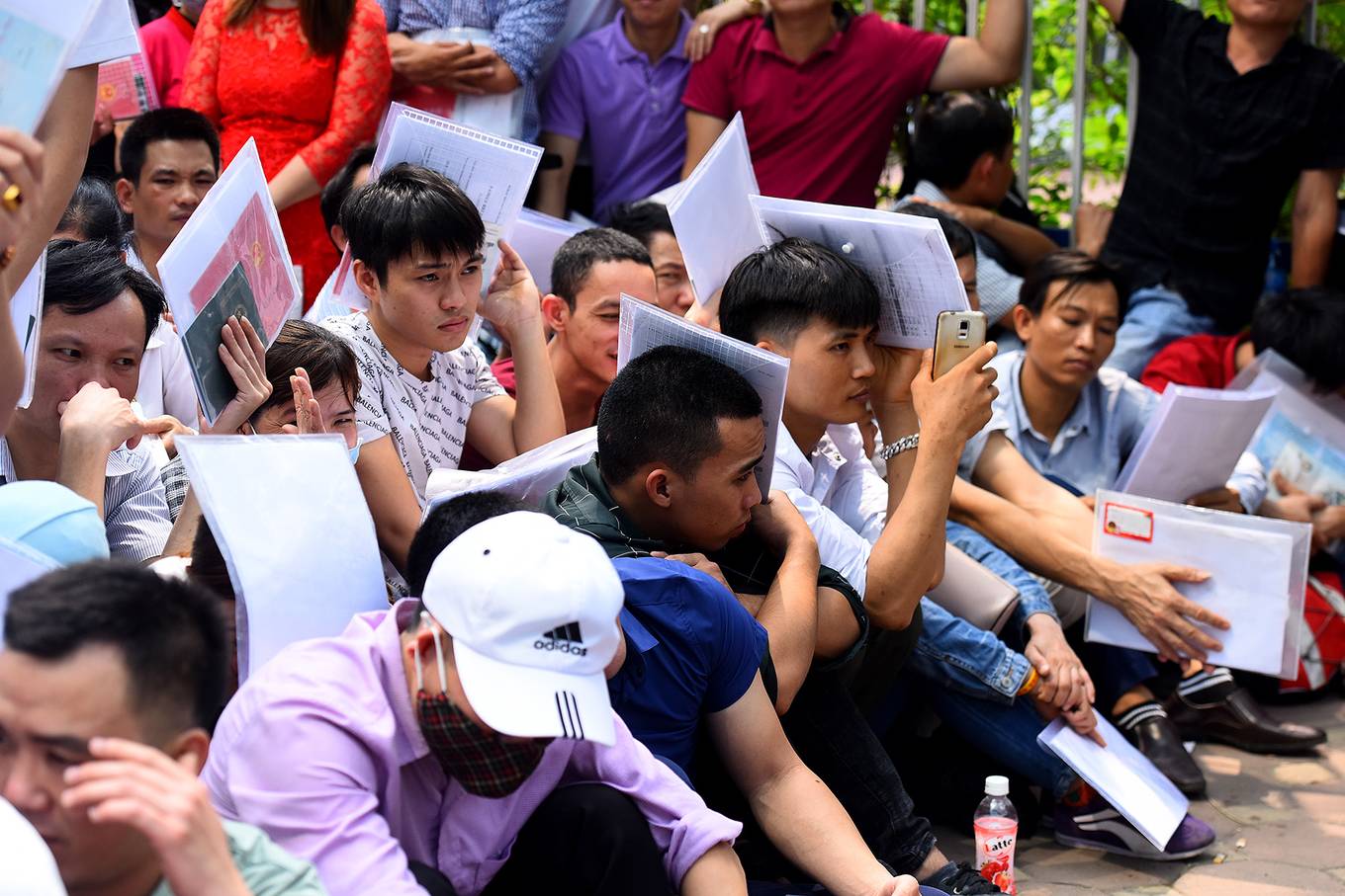 Nghìn người xếp hàng từ 3h sáng xin visa Hàn Quốc