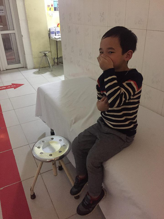 Con sốt triền miên không rõ nguyên nhân, mẹ đưa đi xét nghiệm mới tá hỏa biết con nhiễm loại kí sinh trùng kinh hãi