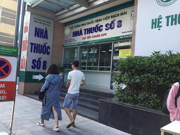 Nhà thuốc BV Bạch Mai bị tố bán thuốc nhập ngoại rởm, vừa động vào đã vữa nát