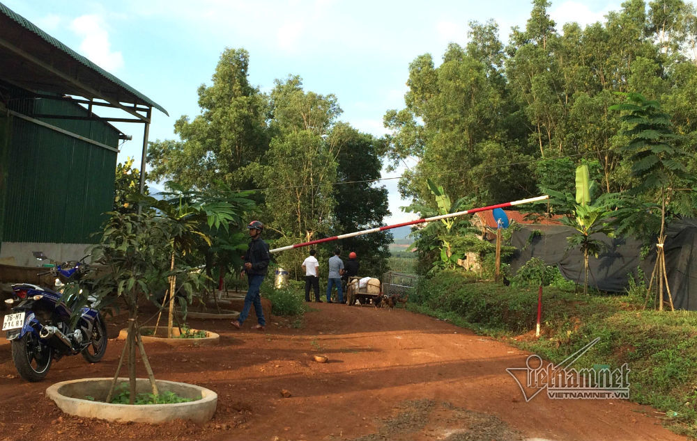 Nguyên lãnh đạo ‘ôm 40 ha đất, nhận huân chương: Để không ổn, thu dễ bị kiện