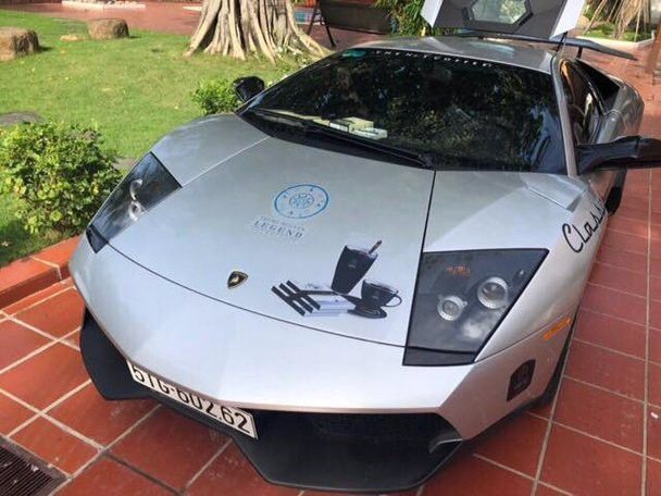 Cận cảnh xe sang Porsche 20 tỉ mới tậu của đại gia Đặng Lê Nguyên Vũ