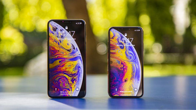 iPhone 11 lớn hơn iPhone XS, 3 camera sau và sạc nhanh