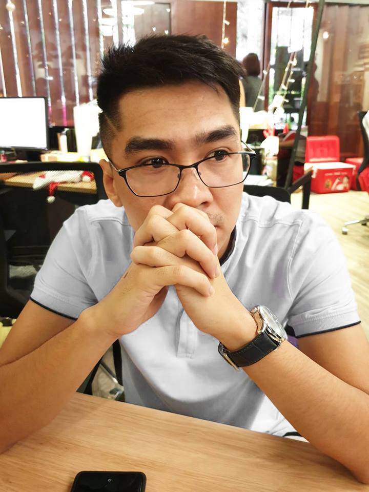 PewPew nghẹn ngào trong livestream khi nói về lùm xùm từ status của mình: Xin lỗi anh Khoa Pug, không hiểu sao mình và anh bị kết nối vào chuyện này