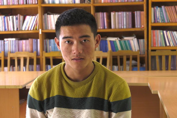 Giải cứu thiếu nữ giằng co với kẻ buôn người ở biên giới Giải cứu thiếu nữ giằng co với kẻ buôn người ở biên giới