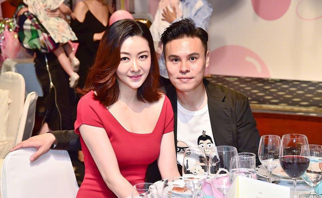 Chồng nhà người ta mang du thuyền, biệt thự, siêu xe... hàng trăm tỷ bù đắp cho nỗi sợ đẻ của các bà vợ thế này đây!