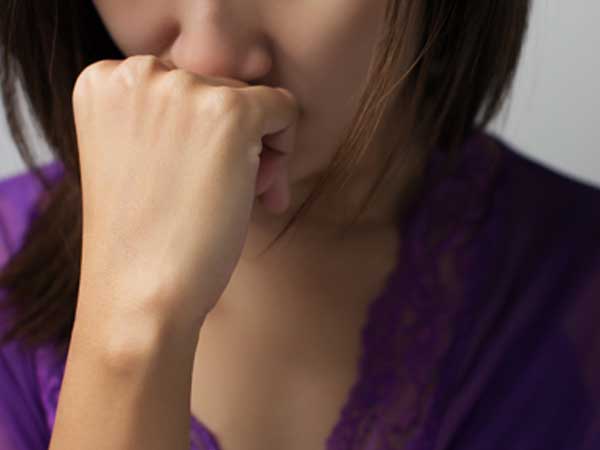 Tôi đã gần gũi với 2 người đàn ông khác khi biết chồng phản bội