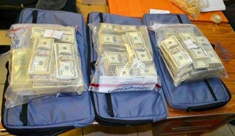 Tin người tình nước ngoài trên Facebook, nhiều phụ nữ ôm hận