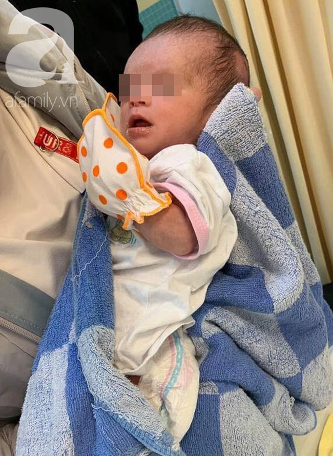 Bé gái sơ sinh ở Lâm Đồng bị mẹ bỏ trong bọc xốp treo trên cây 3 ngày sẽ không thể phát triển bình thường