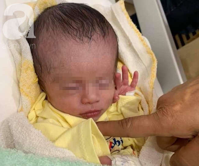 Bé gái sơ sinh ở Lâm Đồng bị mẹ bỏ trong bọc xốp treo trên cây 3 ngày sẽ không thể phát triển bình thường