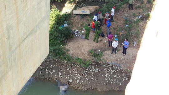 Tìm thấy thư tuyệt mệnh hẹn gặp gia đình kiếp sau bên sông