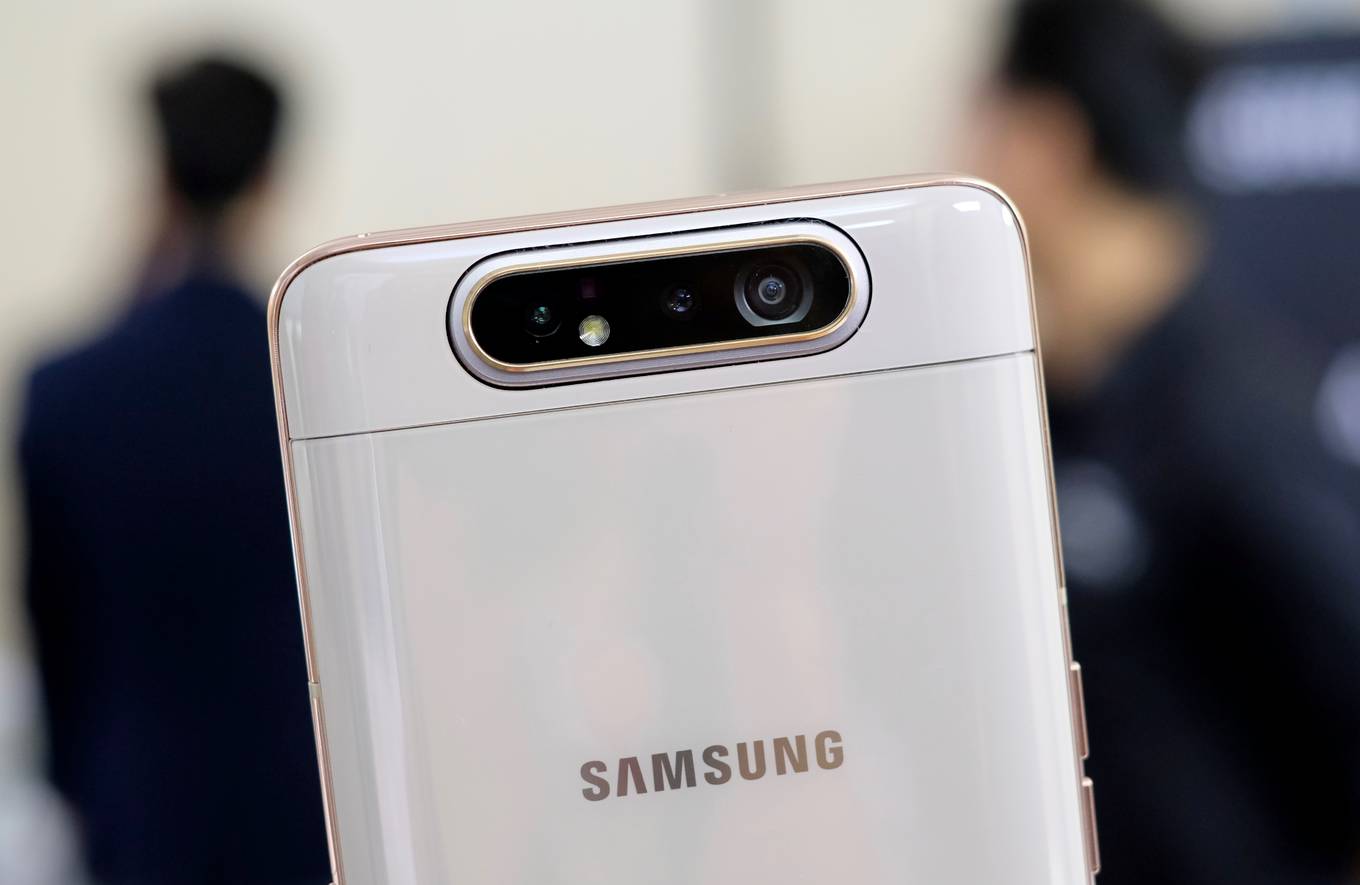 Samsung ra Galaxy A80 với camera trượt xoay