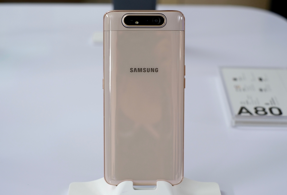 Samsung ra Galaxy A80 với camera trượt xoay