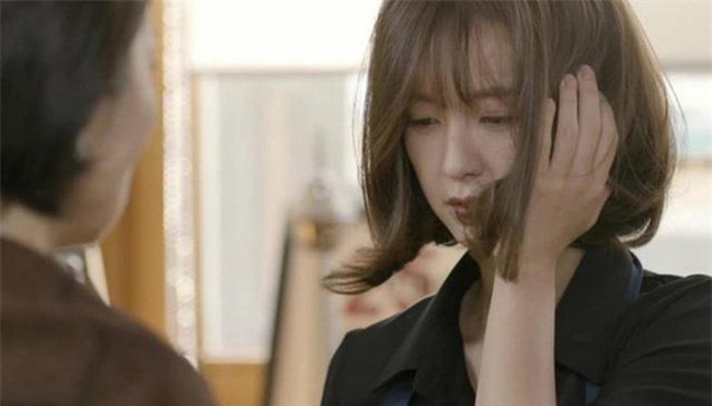 Thật thà kể chuyện nhà chồng cho em dâu nghe, ai ngờ cô ta lại làm điều này khiến tôi bị ăn đòn nhục nhã