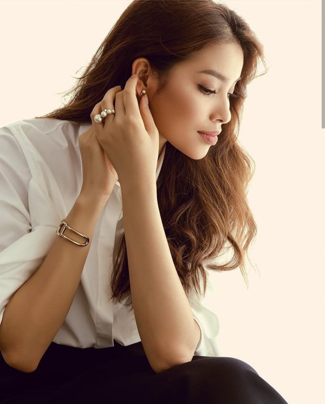 Đâu chỉ mỗi Kỳ Duyên, showbiz Việt đã có thêm Hoa hậu scandal mới mang tên Phạm Hương