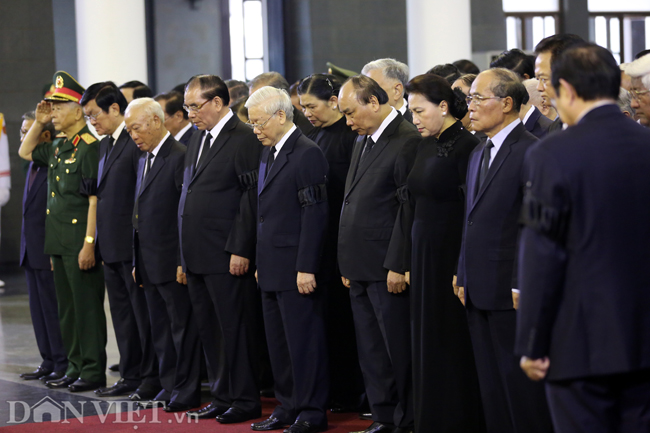 Lãnh đạo Đảng, Nhà nước viếng Trung tướng Đồng Sỹ Nguyên