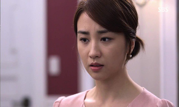 Vợ chăm sóc tận tình cô em họ mang bầu bị bỏ rơi, thế rồi trong một lần đưa đi khám thai đã phát hiện một bí mật khủng khiếp