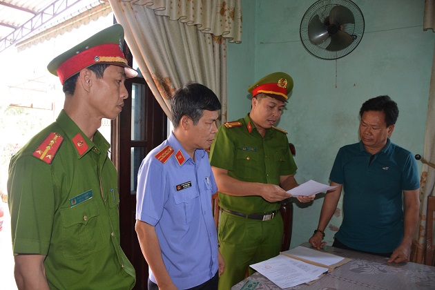 Bắt 3 cán bộ gây thiệt hại hơn 4 tỷ đồng của Nhà nước