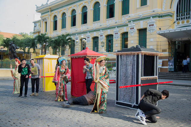 Trang điểm xinh đẹp đến Running Man Việt, Minh Hằng nhận cái kết... ướt nhẹp!